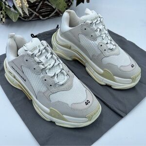 Women’s Balenciaga S type trainer sneakers, size 40 cream